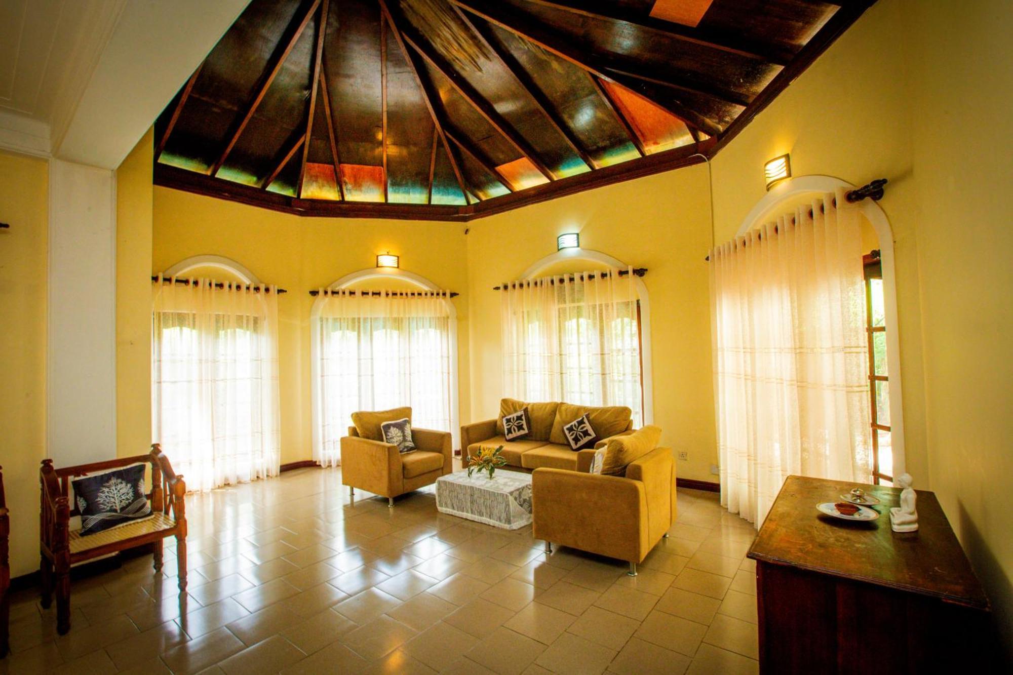 Sunbloom Inn Kandy Exterior photo
