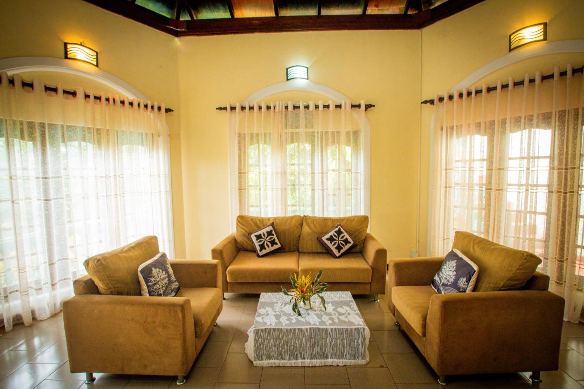 Sunbloom Inn Kandy Exterior photo
